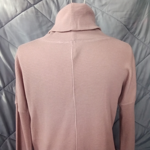 Women's Babaton Light Mauve Thermal Cowl Neck Sweater Size Small Tunic - Picture 5 of 16